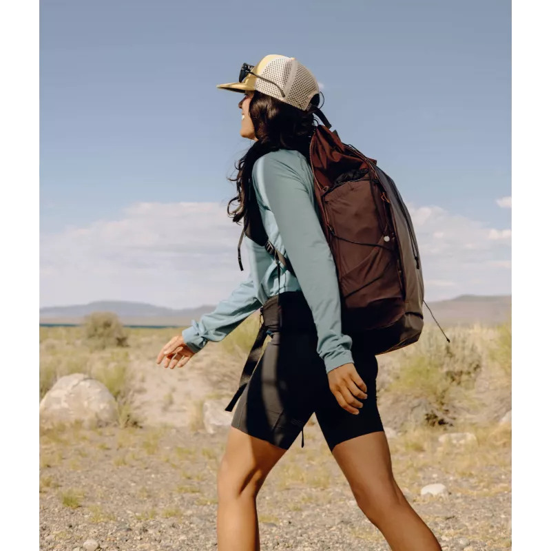 Outdoor-reppu Peak Design Outdoor Backpack 45L, Eclipse (BABP-45-EP-1)