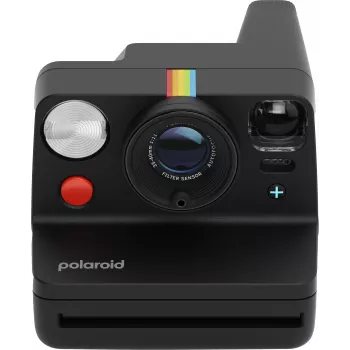 Polaroid Everything Box Now+ Gen 3 musta pikakuvakamerasarja 2x Color 600 -filmin tuplapakkauksella