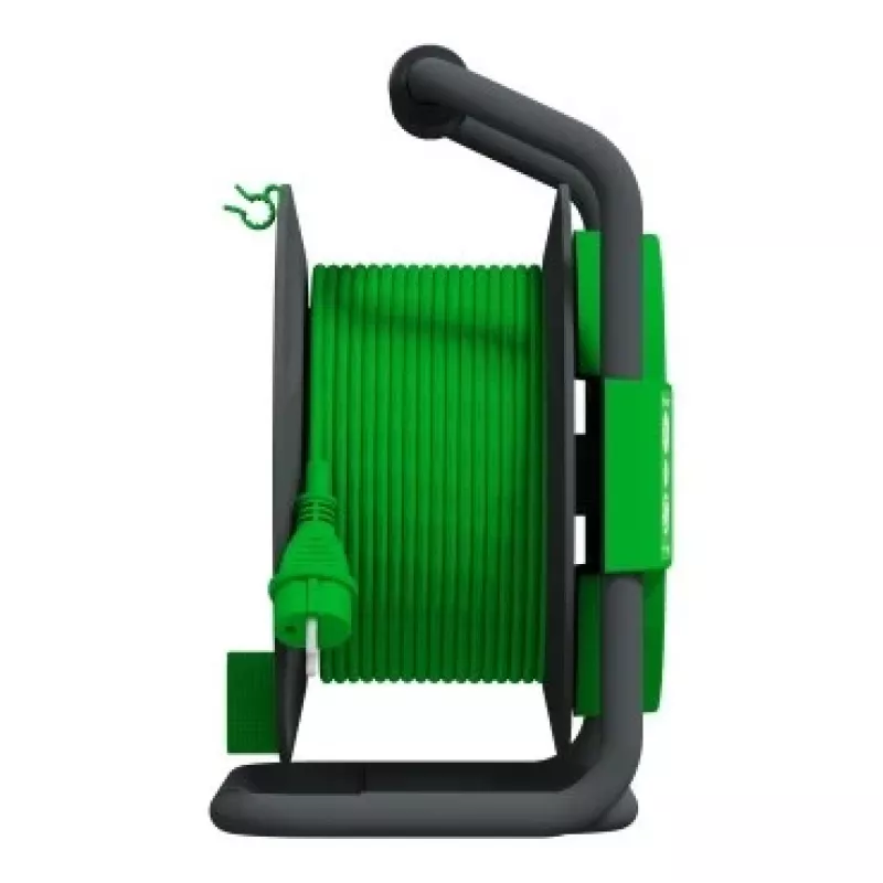 Schneider Electric IMT33147 Odace 4-osainen pistorasialista 1,5 m kaapelilla, valkoinen