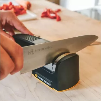 Work Sharp keittiöveitsenteroitin vetomekanismilla, 2-vaiheinen, kovametalli ja keramiikka, musta/hopea