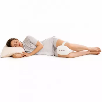 Momcozy EP001 ergonominen muistivaahtopolvityyny kyljellään nukkujille, kermanvalkoinen