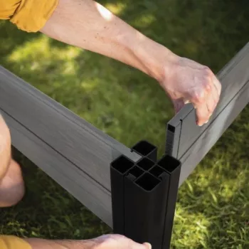 KETER Vista Modular -reunus modulaariseen neliömäiseen kukkapenkkiin 122x122x27 cm harmaa