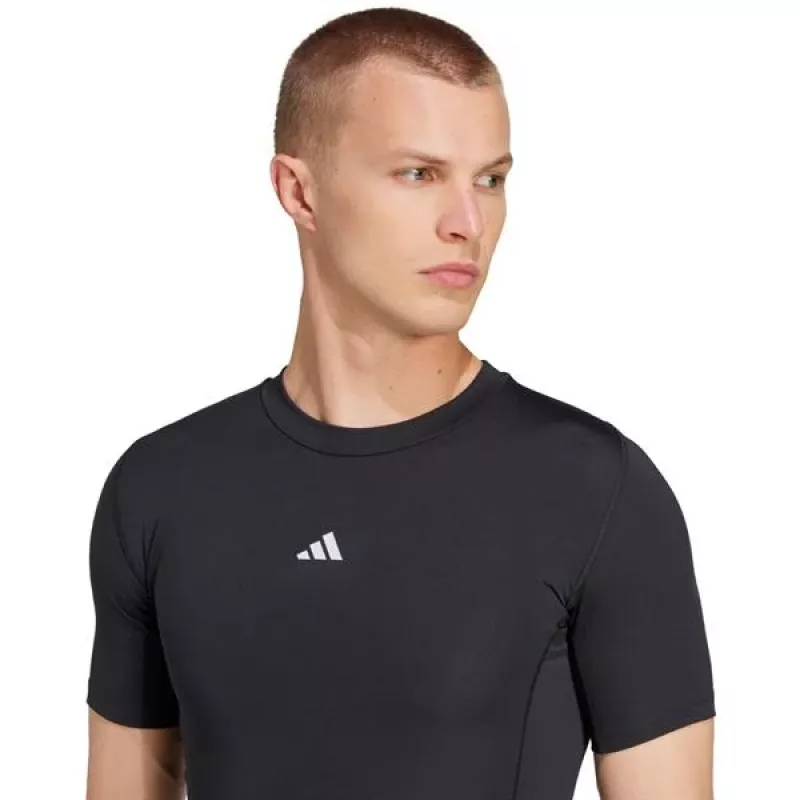 Miesten adidas Techfit lyhythihainen t-paita musta JP4674 2XL