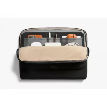 Bellroy Laptop Caddy 14 tuuman kotelo lisävarustelokeroilla - musta