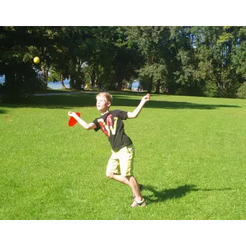 Schildkröt beach tennis -sarja, musta/punainen – 2 muovimailaa ja pehmeä pallo 970130