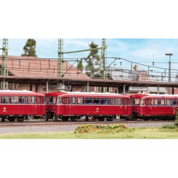 Märklin 041981 H0 DB sarja 998.0 kiskobussin perävaunu virkaosastolla