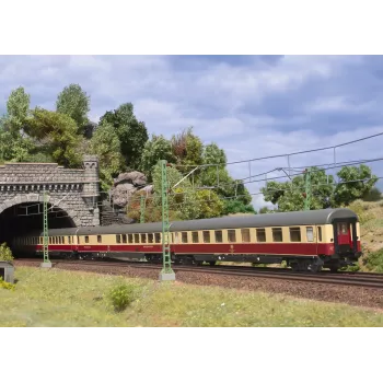 Märklin 43861 H0 VW Kupla poliisiauto malli, esikoottu, mittakaava 1:87