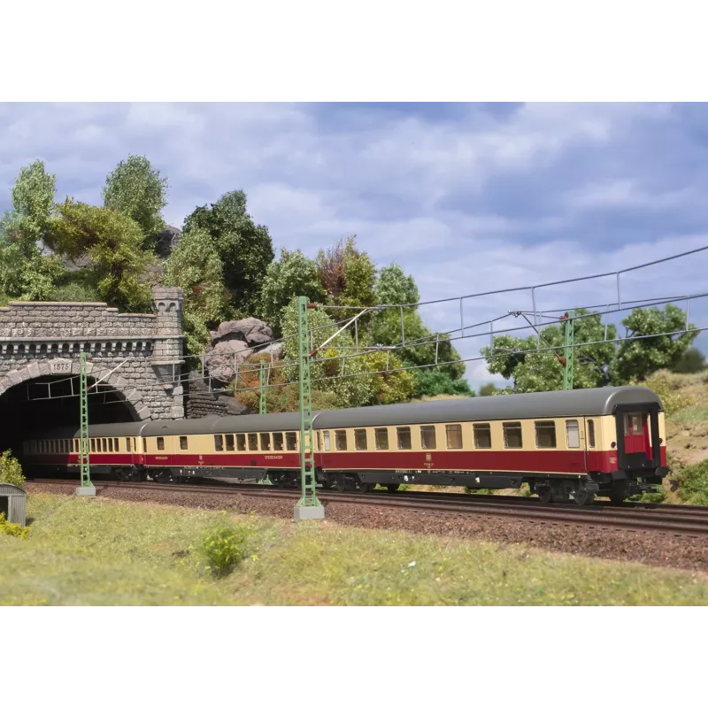 Märklin 43861 H0 VW Kupla poliisiauto malli, esikoottu, mittakaava 1:87