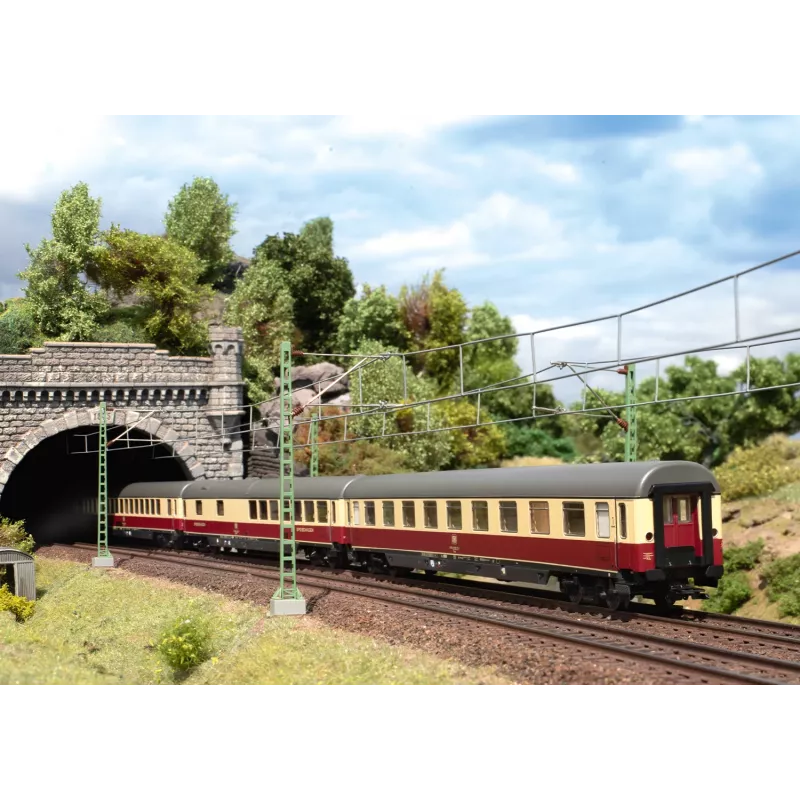 Märklin 43861 H0 VW Kupla poliisiauto malli, esikoottu, mittakaava 1:87