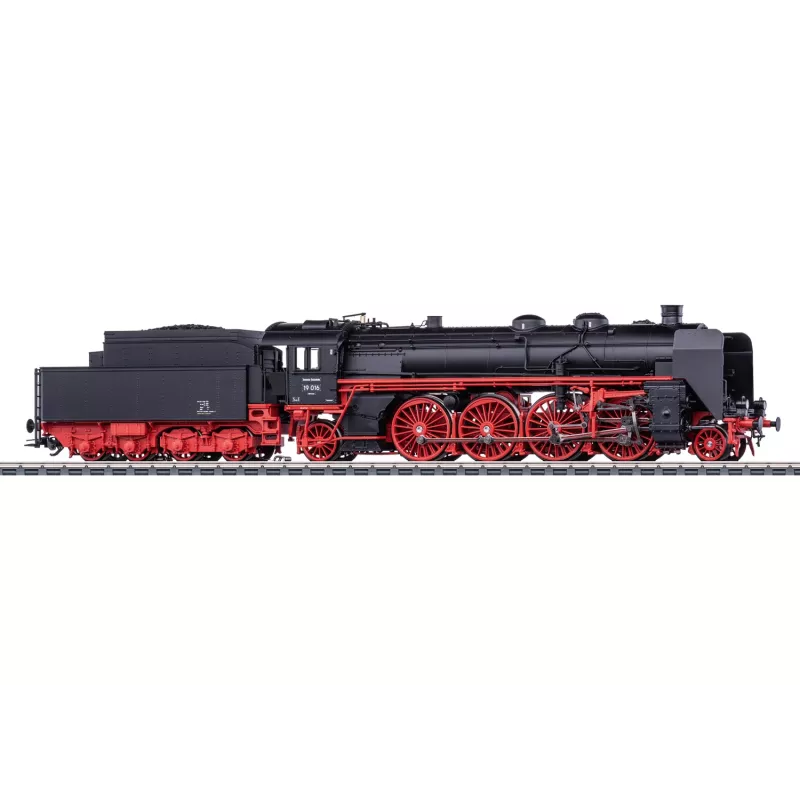 Märklin 038190 H0 höyryveturi sarja 19 016 DR/DDR