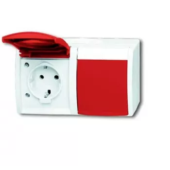 Busch-Jaeger SCHUKO kaksoispistorasia punaisella kansilevyllä, vaakasuora, 16 A, uppoasennus