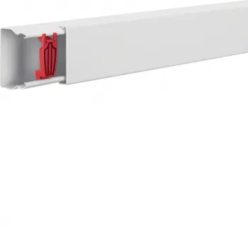 Hager LFS4006009016 teräksinen johtokanava 40x60mm liikenteenvalkoinen 2m