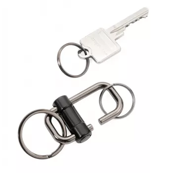 TROIKA 2-WAY KEY pikalukittava avainrengas, mattamusta metallivalu irrotettavalla sokka-renkaalla (KR22-09/BK)