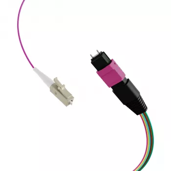 EFB Elektronik MPO-PLUS (M)-LC haaroituskaapeli OM4 12 kuitua tyyppi B LSZH erikavioletti 1 m MPOM12LCOM4-1