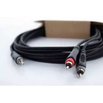 Cordial 14857 3,5mm plugi 2 RCA audio Y-adapterikaapeli 5m musta