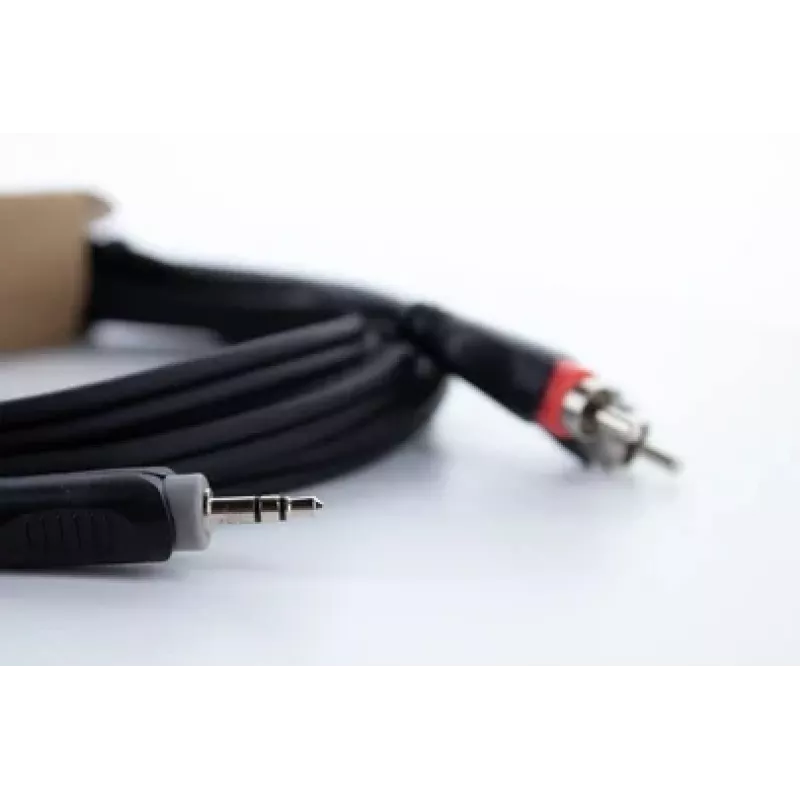 Cordial 14857 3,5mm plugi 2 RCA audio Y-adapterikaapeli 5m musta