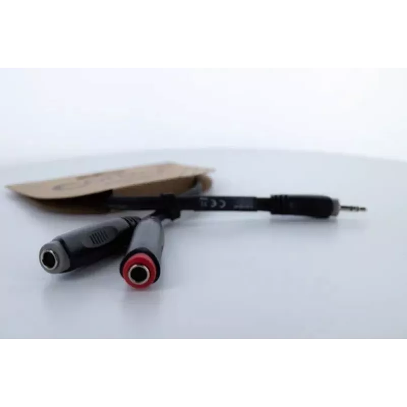 Cordial 14892 audio-Y-adapterikaapeli, 3,5 mm stereo plugi - kaksi 6,3 mm mono liitäntää, 0,3 m, musta PVC