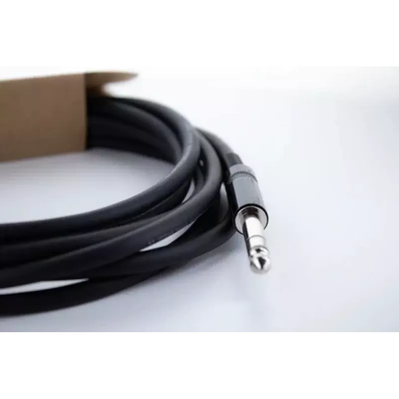 Cordial EM 1.5 MV XLR - 6,3 mm TRS plugi audiokaapeli 1,5 m musta 14811