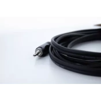 Cordial 14864 audio-Y-adapterikaapeli, 3,5mm stereo plugi - 2x 6,3mm mono plugi, 0,3m, PVC-kaksoiskaapeli, musta