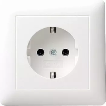 GIRA Standard 55 Schuko-pistorasia täyslevyllä, puhtaanvalkoinen silkkinen (0440 27)