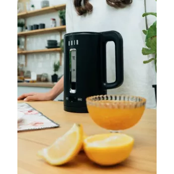 QUIN KTL-202 sähköinen vedenkeitin, 1,5 L, musta