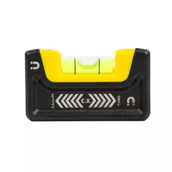 C.K Tools T3483 taskuvesivaaka magneetilla 67 mm 0,5 mm/m