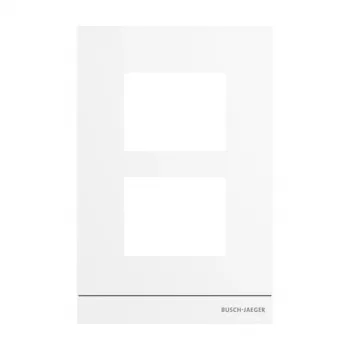 Busch-Jaeger keskiölevy ääniliitäntärasialle, 1/2 moduuli, studiovalkoinen 2TMA220160W0007