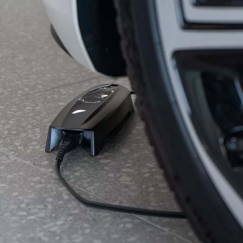 CTEK CS ONE Gen.2 40-701 12V 8A älykäs akkulaturi WLANilla ja Bluetoothilla