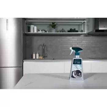 Electrolux M3SCS301 ruostumattoman teräksen puhdistusaine, 300 ml suihke