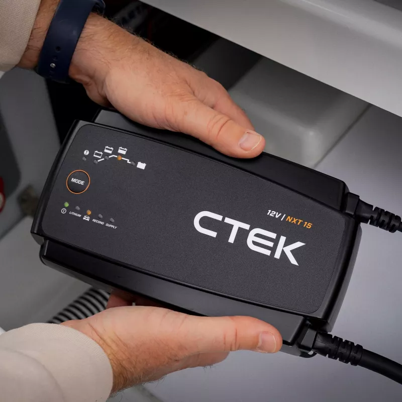CTEK NXT 15 40-725 älykäs akkulaturi 15A 12V lyijy- ja litiumakuille