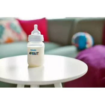 Philips Avent Anti-colic tuttipullon silikonitutti, keskivirtaus, 3M+, 2 kpl:n pakkaus