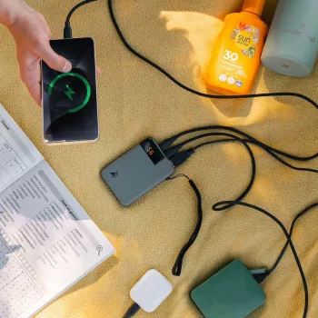 Aqiila Powerbird B5 varavirtalähde 12W musta 5000 mAh (AQPBPBIB5BBK935)