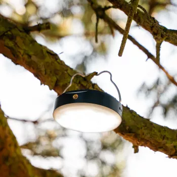 Aqiila Powerbird BL10 10000mAh 20W varavirtalähde LED-valolla - musta AQPBPBIBL1SG980