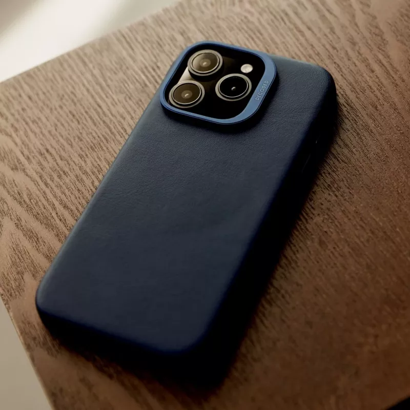 Decoded nahkainen takasuojus iPhone 16 Pro Max, MagSafe-yhteensopiva, navy