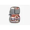 Bellroy Tech Kit Compact – pronssi tekniikan tarvikkeiden järjestäjä