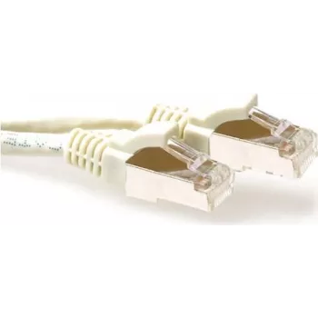 ACT norsunluu 0,5 m S/FTP CAT6A Snagless -verkkokaapeli RJ45-liittimillä FB6000