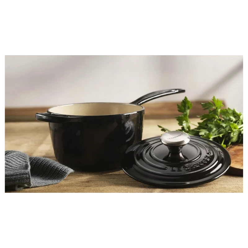 LE CREUSET valurautainen kattila 16cm 1,5L musta