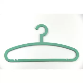 ORDINETT Basic muovinen vaatehenkari 5 kpl pakkaus 42,5 cm eri värejä