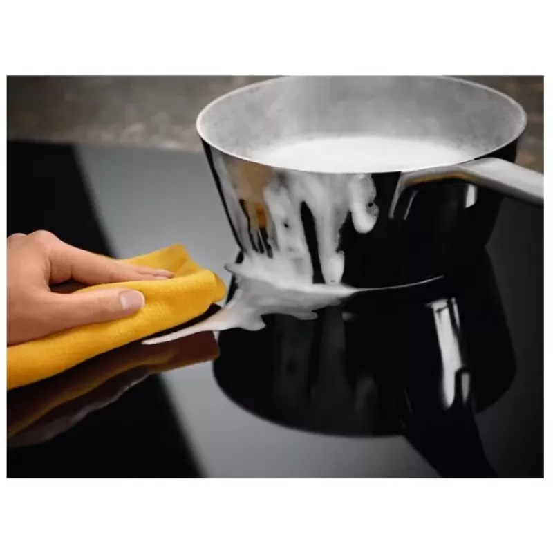 Electrolux LIT60336C 60 cm induktioliesi 3 keittoalueella, musta