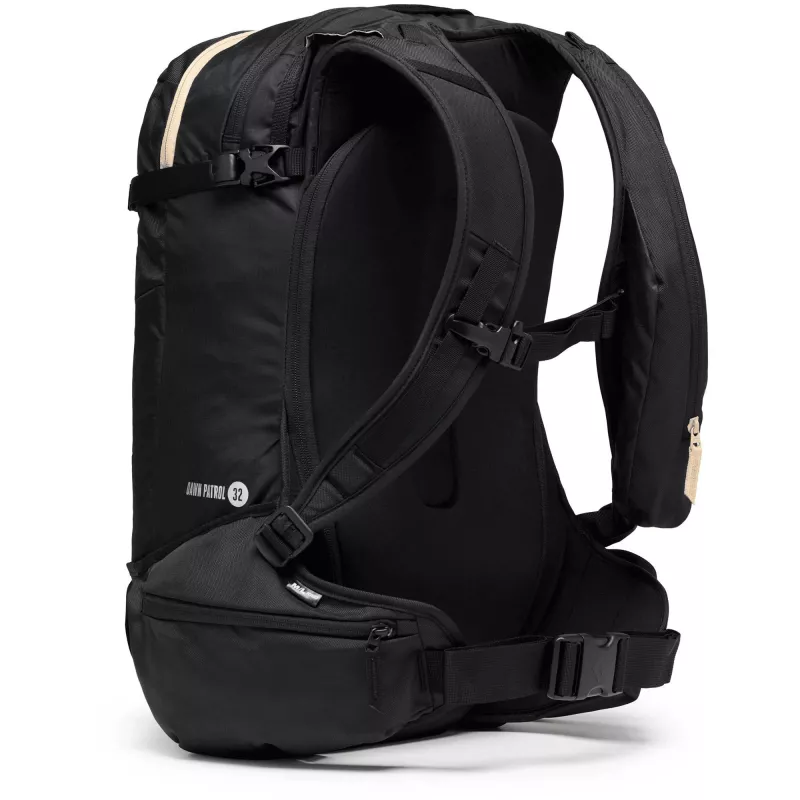 Black Diamond Dawn Patrol 32 S/M musta reppu