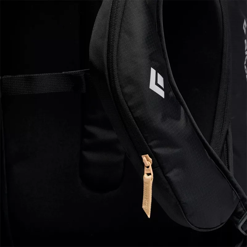 Black Diamond Dawn Patrol 25 M/L reppu, musta