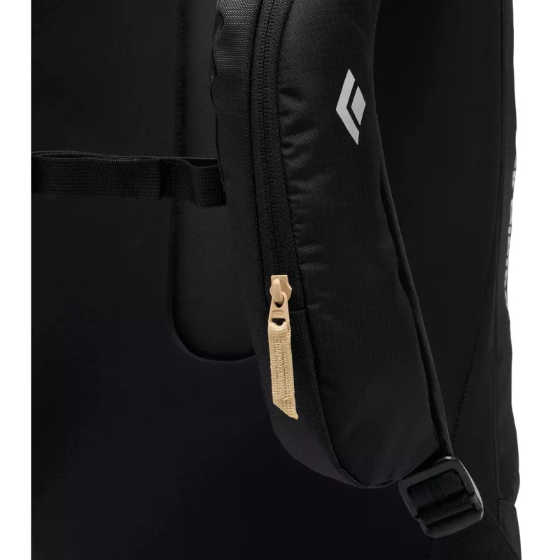 Black Diamond Dawn Patrol 15 M/L musta reppu