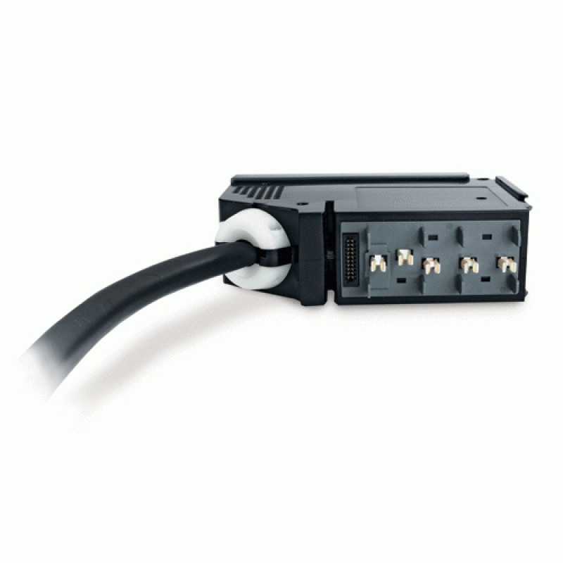 APC IT-virranjakomoduuli – suojakatkaisija (pistokemoduuli), 440 cm (PDM3516IEC-440)