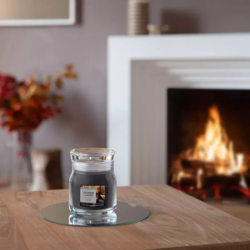 Yankee Candle Crackling Embers kynttilä, pieni