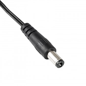 Akyga AK-TB-08 yleisvirtalähde 5 V / 1 A 5 W, DC 5,5 x 2,1 mm, 1,4 m, musta