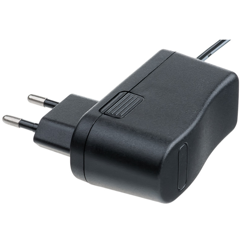 Yleislaturi Akyga AK-TB-04 5,0V / 2,0A 10W Samsung 30-pin 1,5m