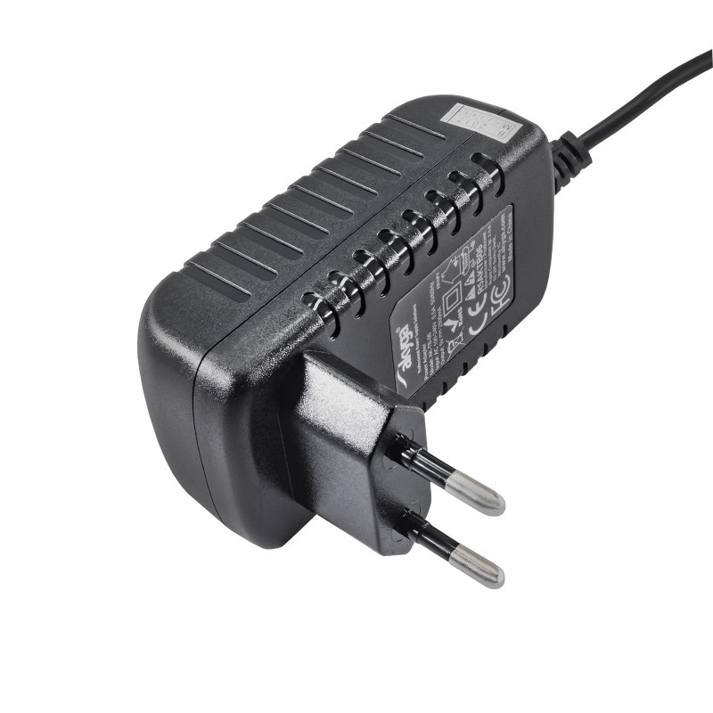 Yleislaturi Akyga AK-TB-06 5,0V / 2,5A 12,5W micro USB B 1,1m