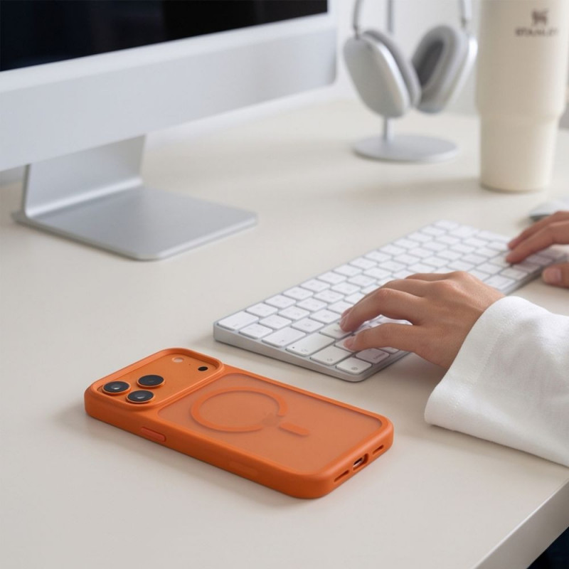 Tech-Protect Magmat MagSafe CC -suojakotelo Apple iPhone 17 Pro Max / 18 Pro Max -puhelimelle, matta Cosmic Orange