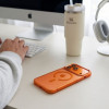 Tech-Protect Magmat MagSafe CC -suojakotelo Apple iPhone 17 Pro Max / 18 Pro Max -puhelimelle, Cosmic Orange / kirkas