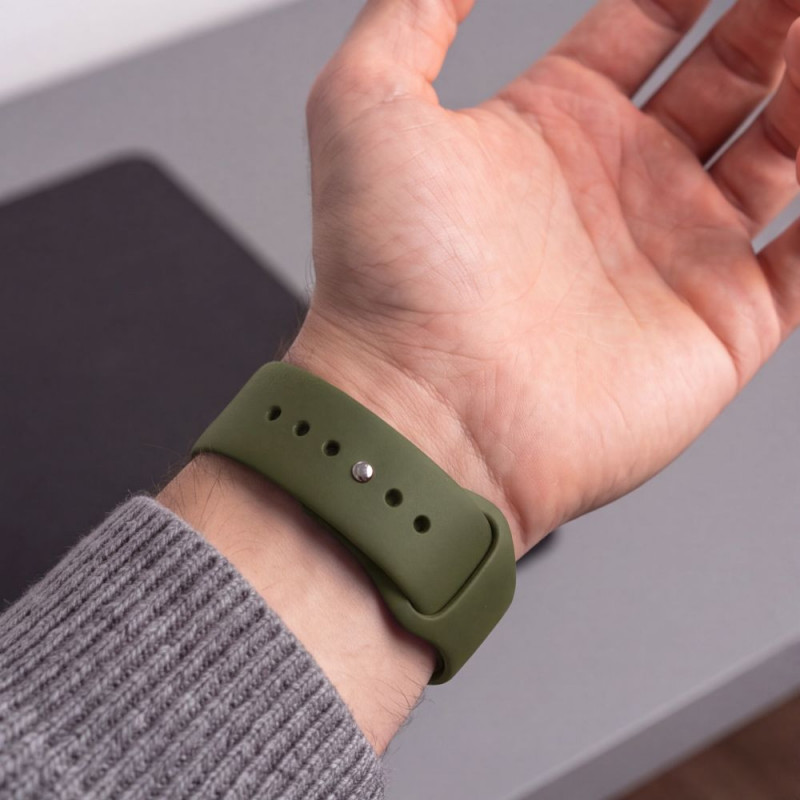 Tech-Protect silikoniranneke Apple Watch 8 / 9 / 10 / 11 / 12 / SE / Ultra 44/45/46/49 mm, oliivinvihreä